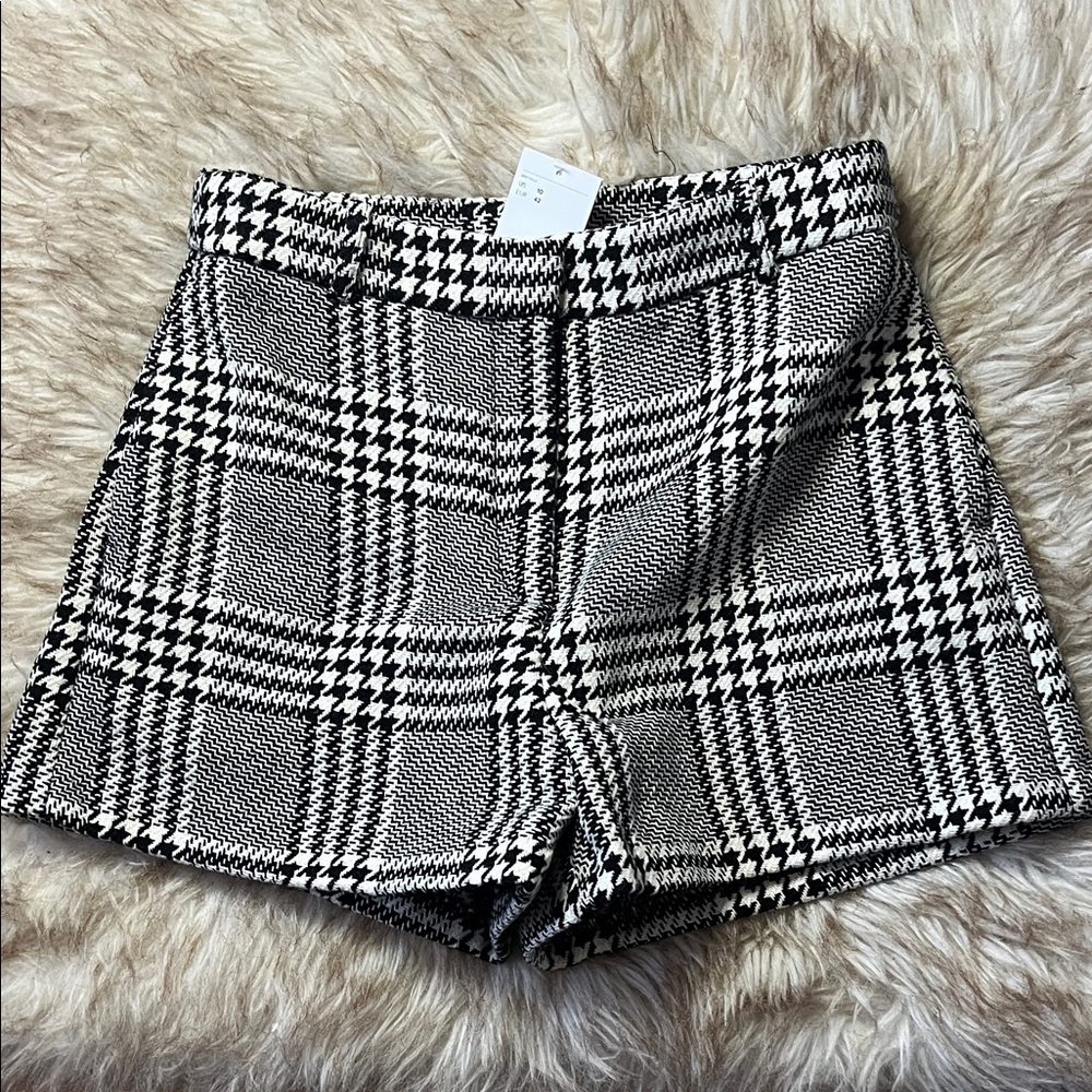 H&M Black and White Houndstooth High Waist Shorts